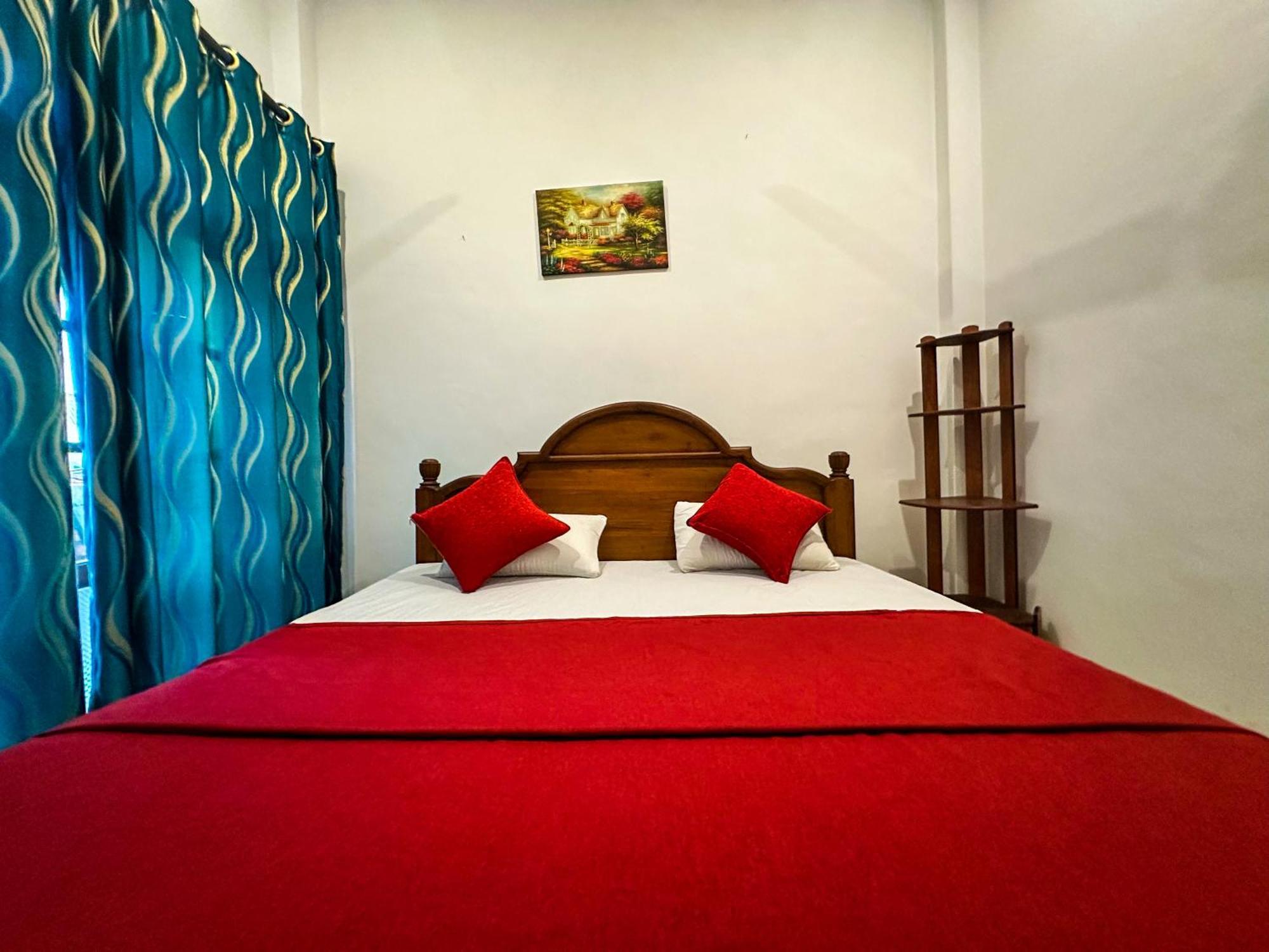 New Panda House Hotel Galle Room photo