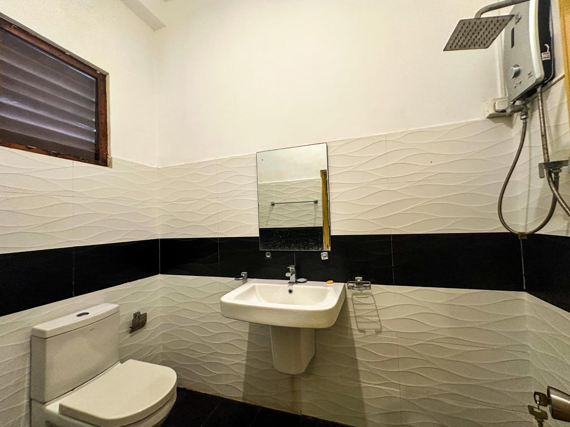 New Panda House Hotel Galle Room photo